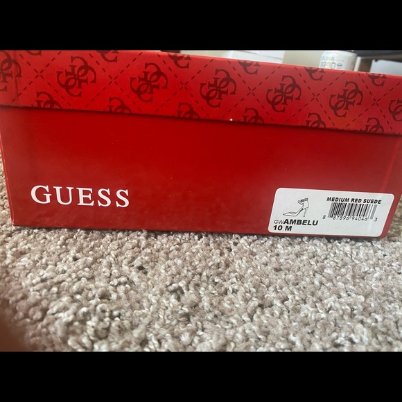 GUESS Ambelu Medium Red Suede Pump 4” Size 10M Pre-owned With Box. - Picture 9 of 12